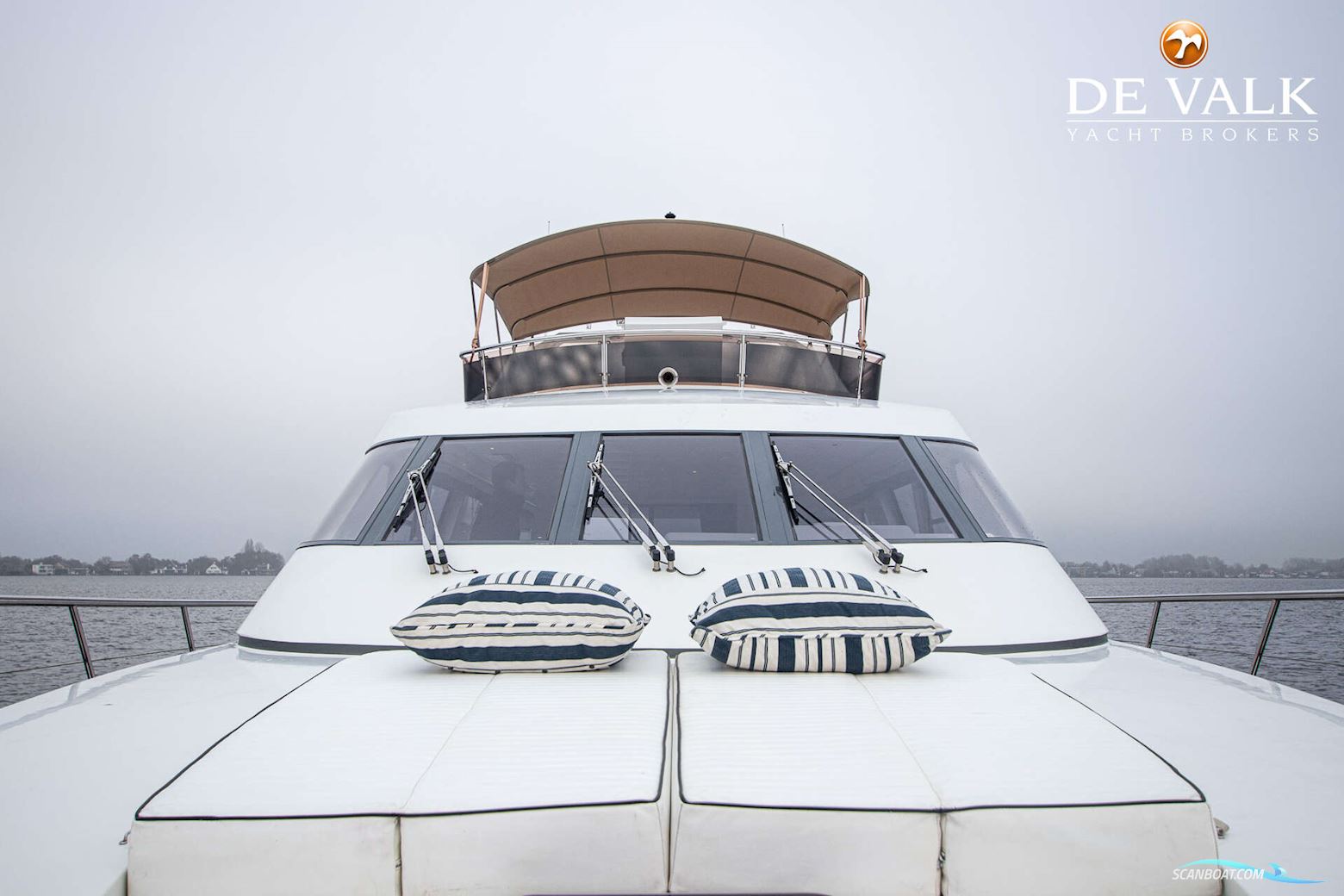 Van Der Valk Explorer 25M