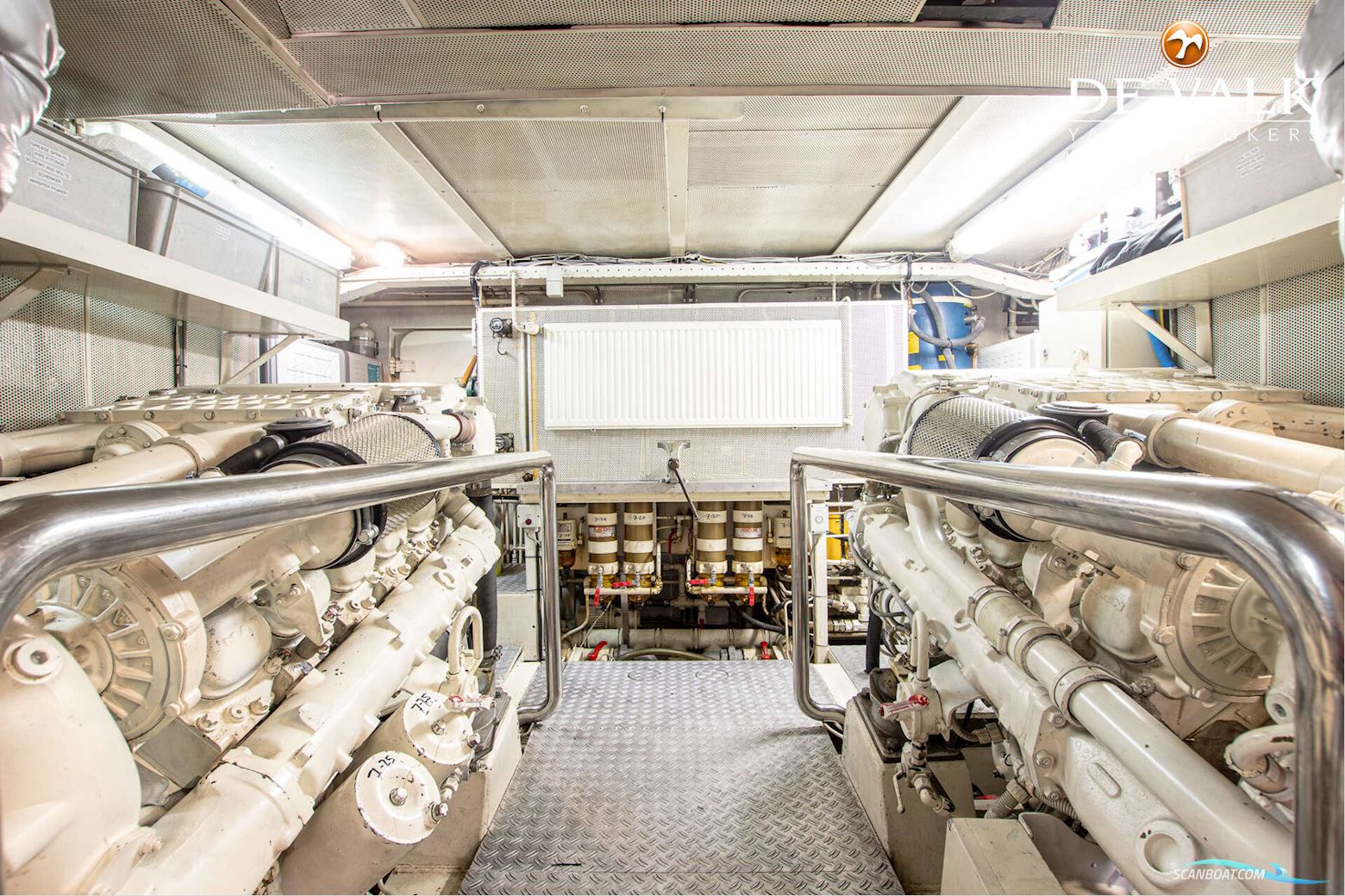 Van Der Valk Explorer 25M