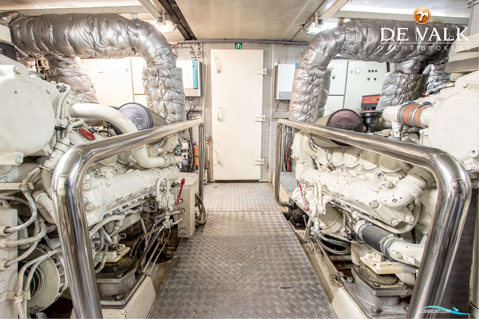 Van Der Valk Explorer 25M