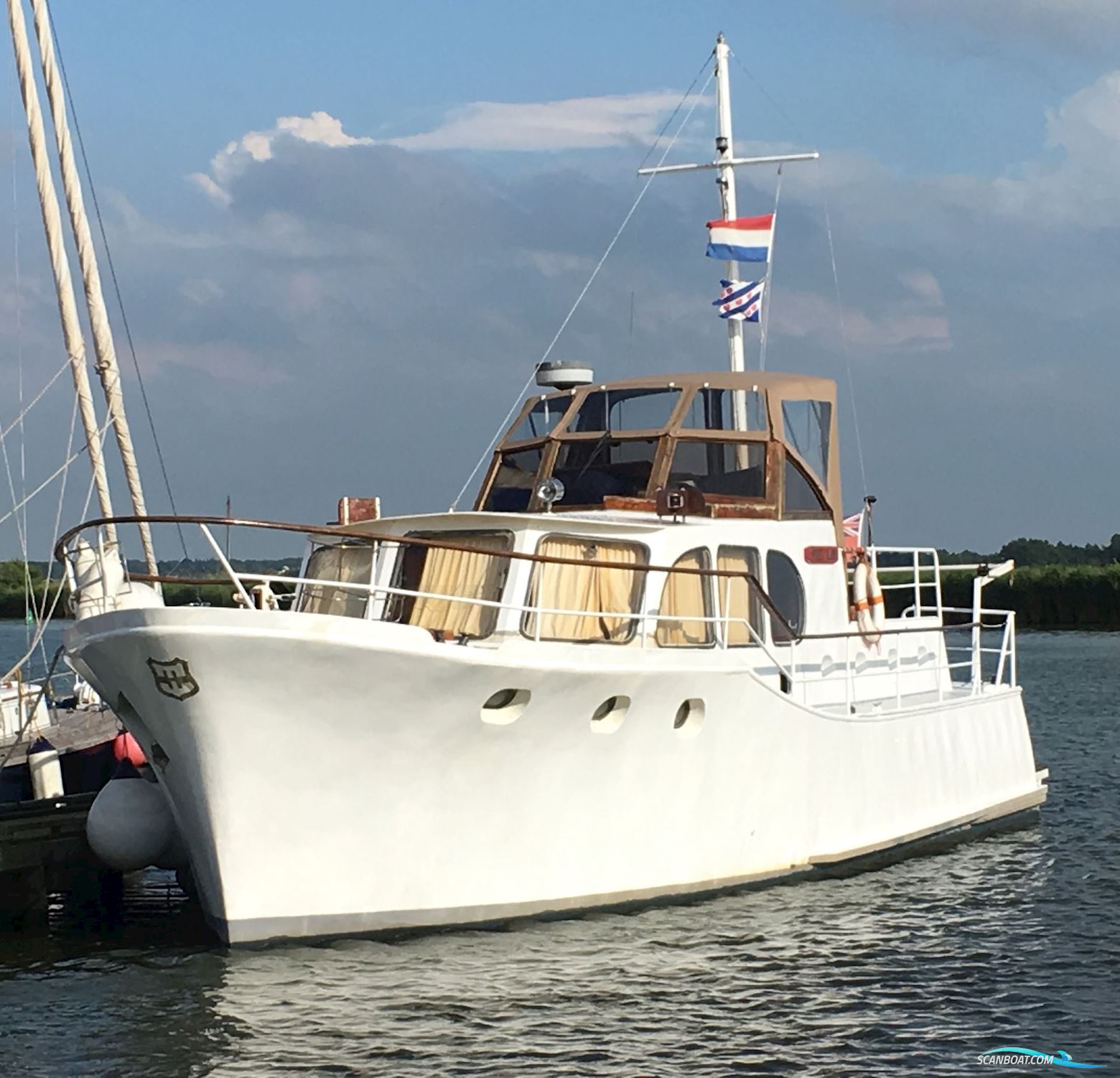 Van Lent Super Holland Kruiser Motorbåt 1968, med Daf 615 motor, Holland