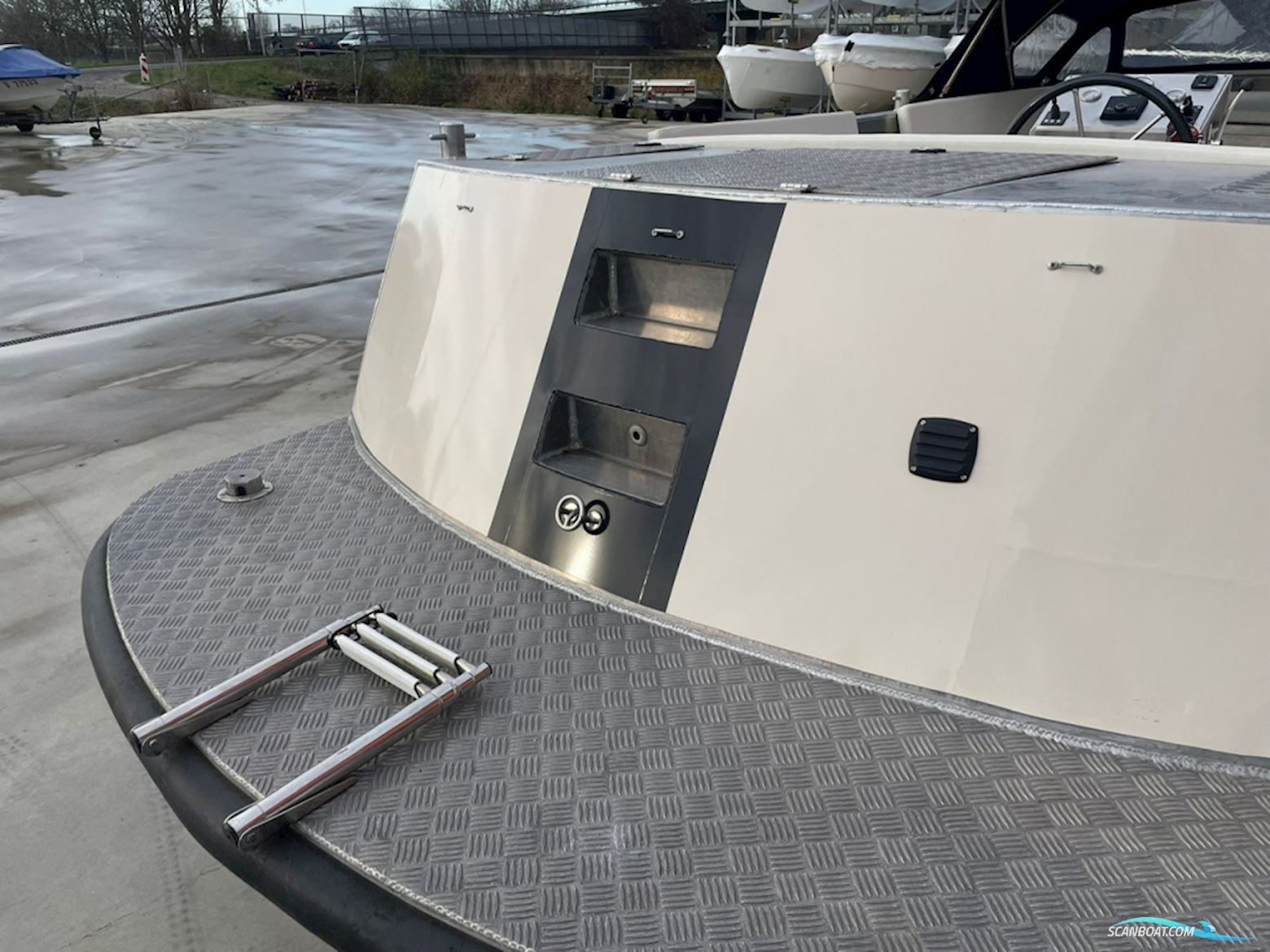 Van Vossen 777 Tender Occasion