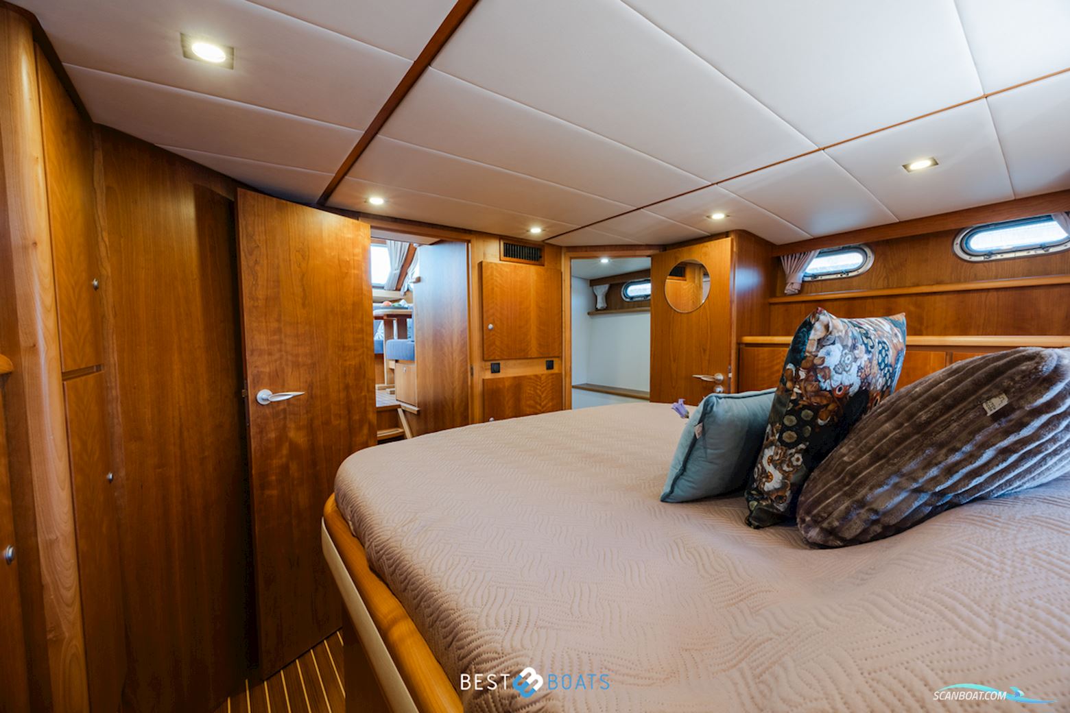 Van Vossen Parade 12.75 AK