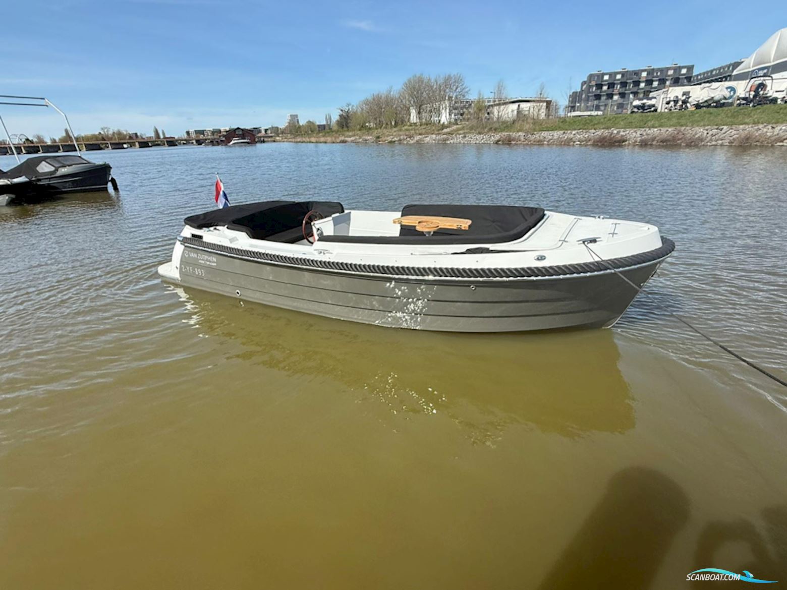 Van Zutphen 633 Tender