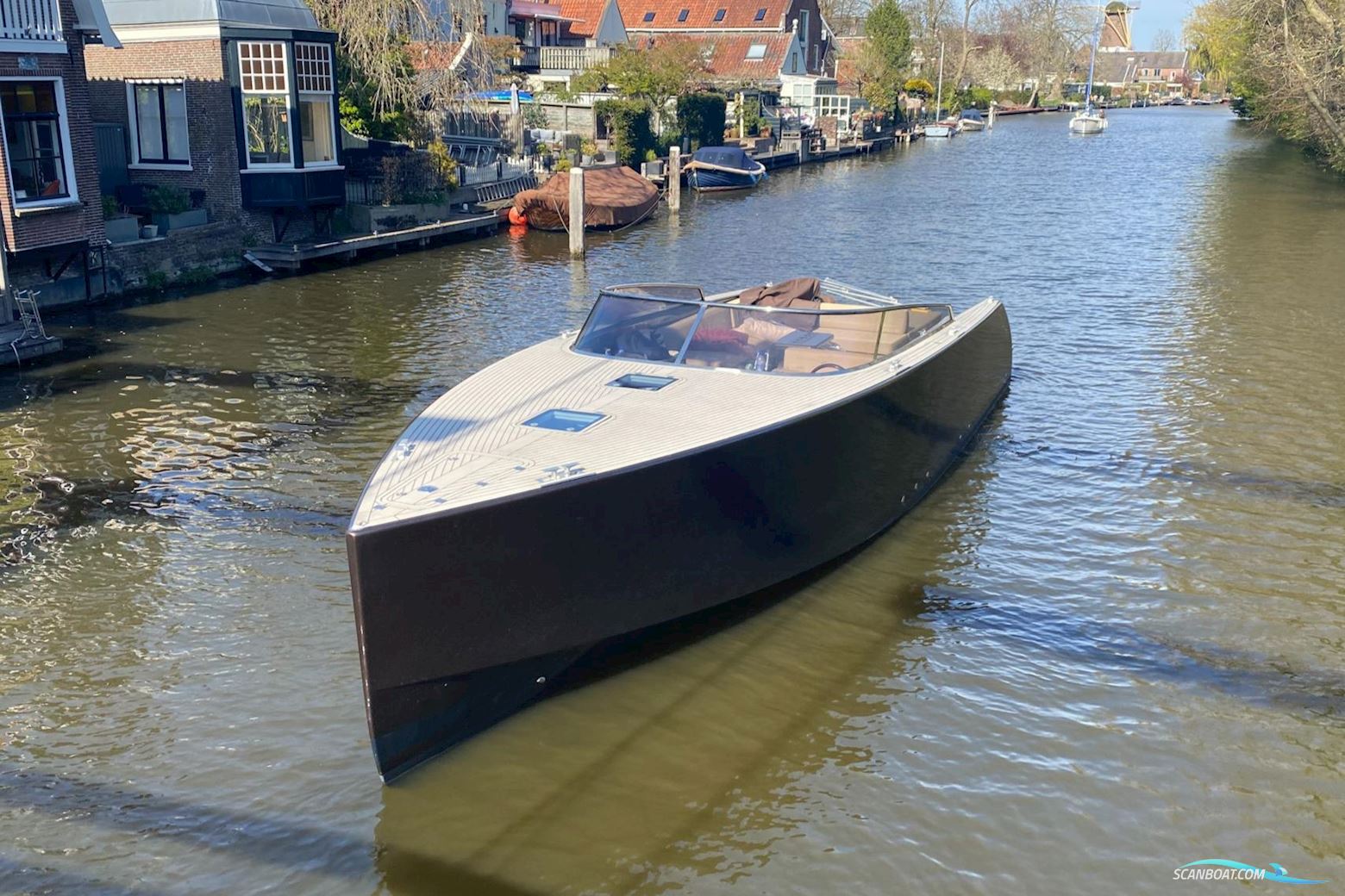 Vandutch 40 Motorbåt 2009, med 2x Yanmar BY 260 motor, Holland