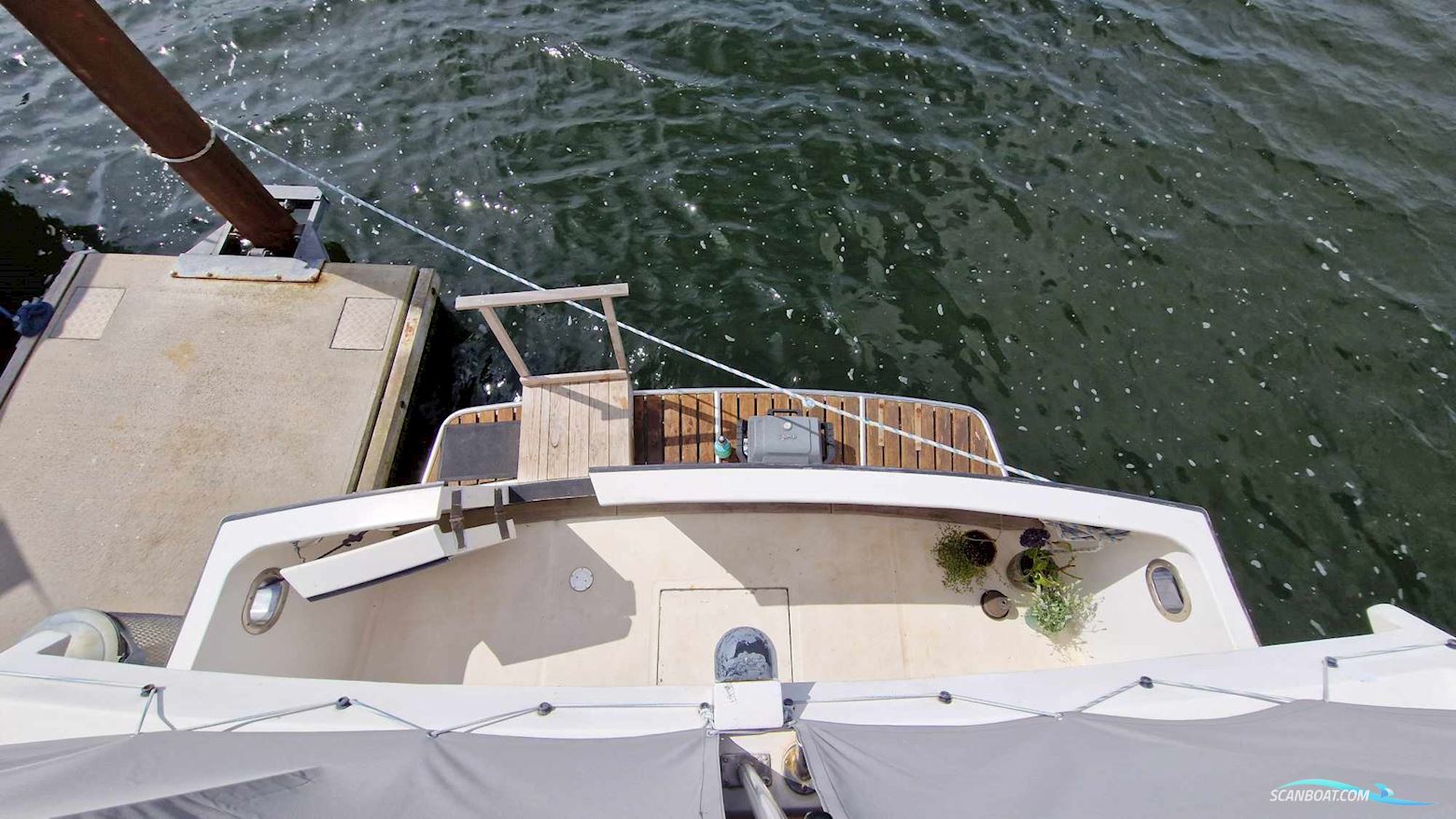 Vantare 53 Pilothouse