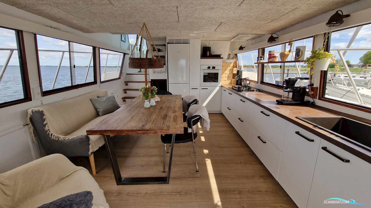 Vantare 53 Pilothouse