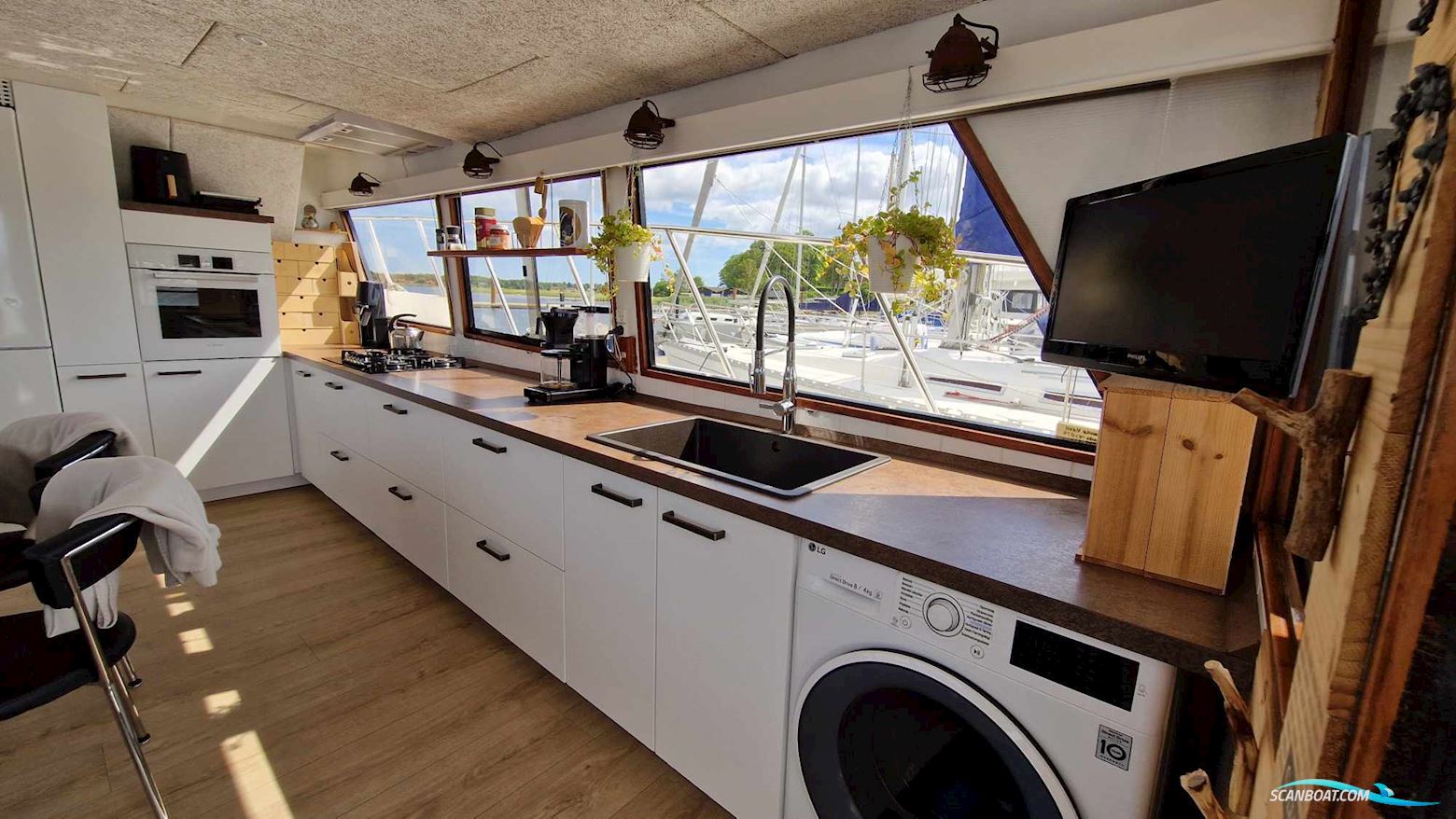 Vantare 53 Pilothouse