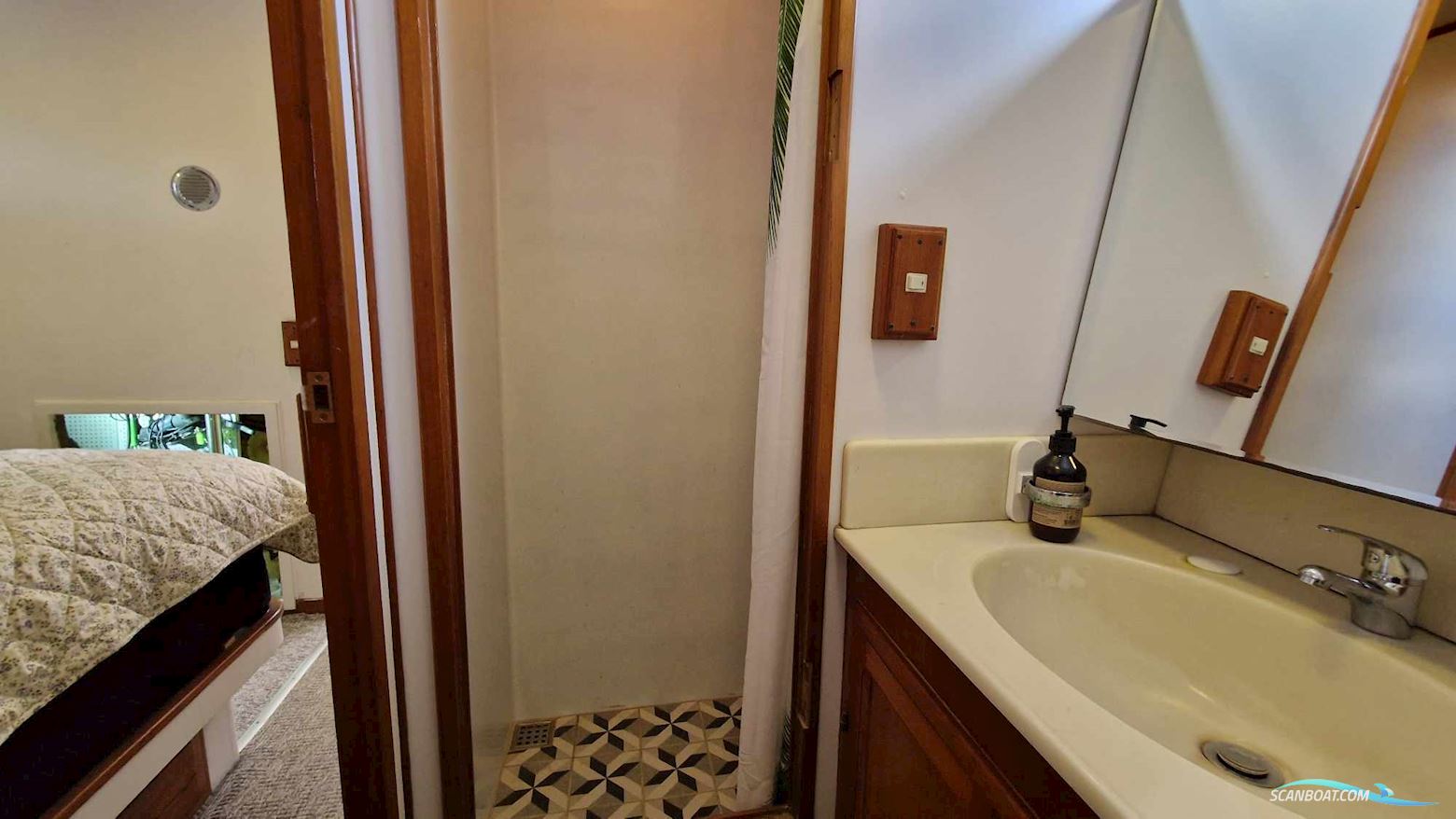 Vantare 53 Pilothouse