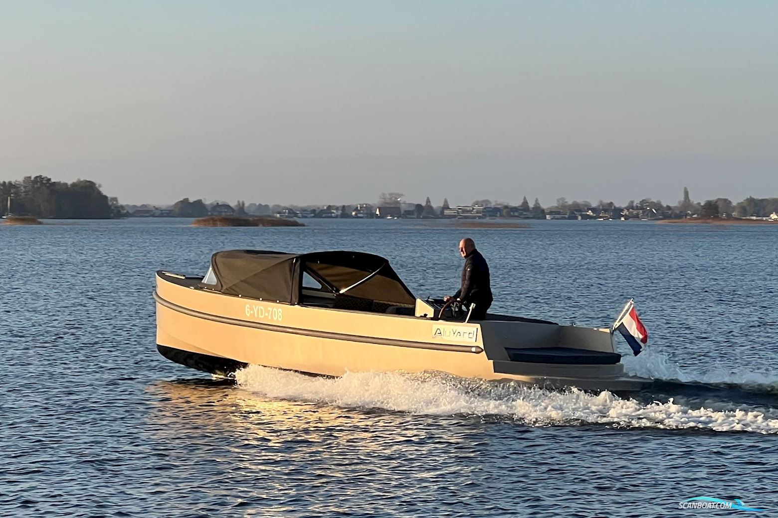Vanvossen 850 Tender