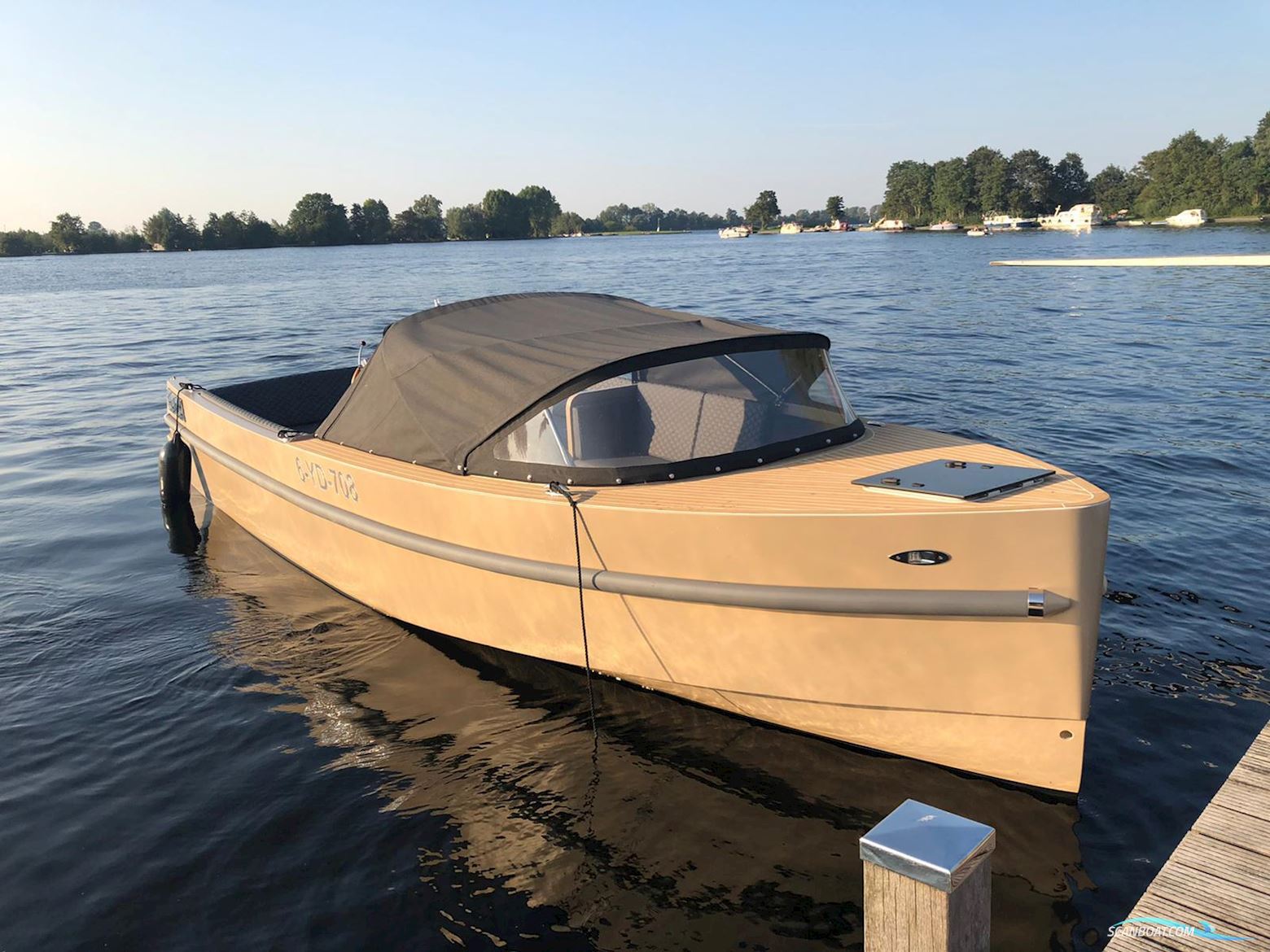 Vanvossen 850 Tender