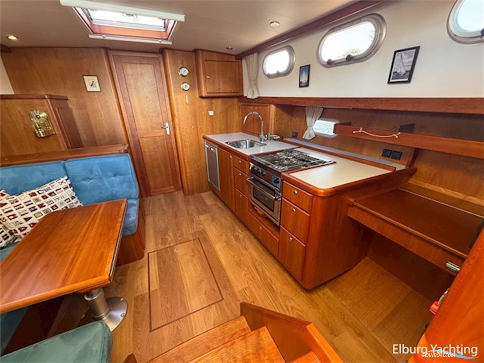 Vedette 10.30 Cabin