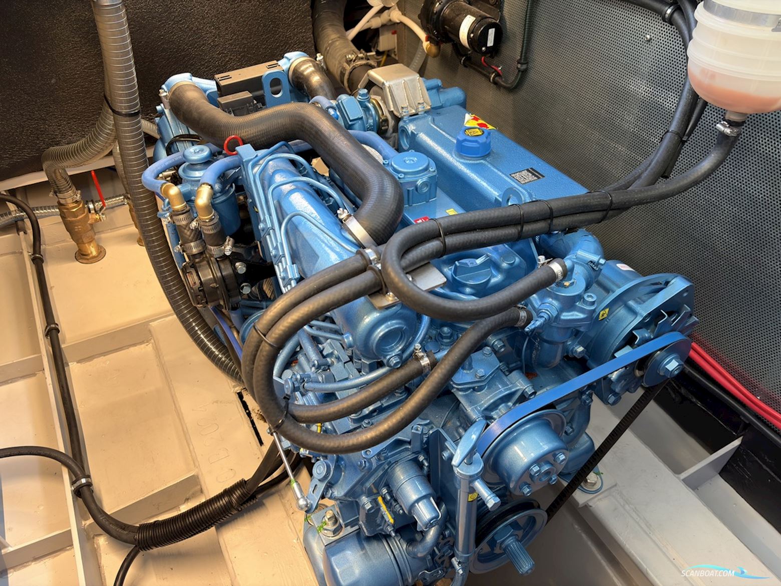 Vedette 37 cabin comfort line