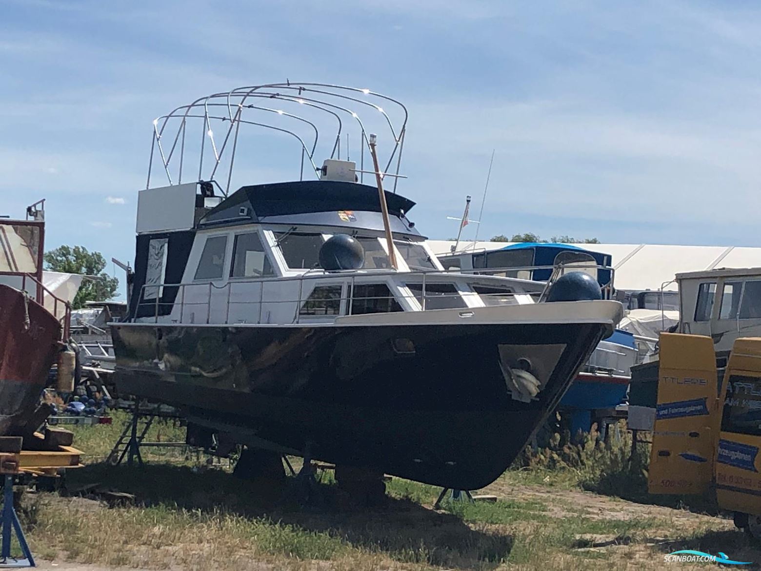 Veerdörn 13.00 Flybridge