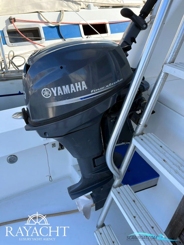 Viking Yachts 43 Convertible