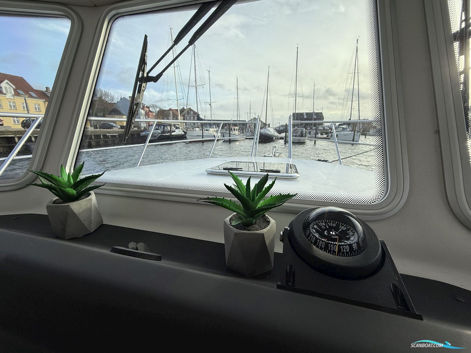 Viknes 1030 Sunbridge. NEDSAT 100.000,-