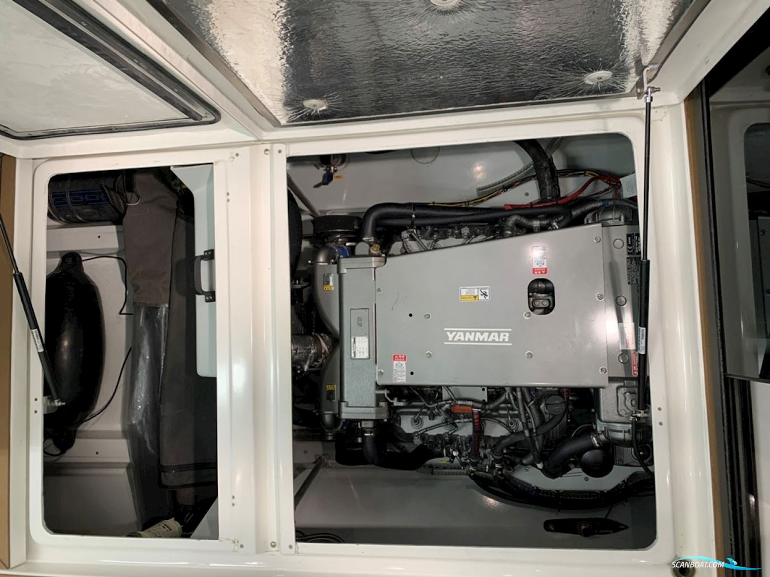 Viknes 930, Diesel V8 370hk, Solgt