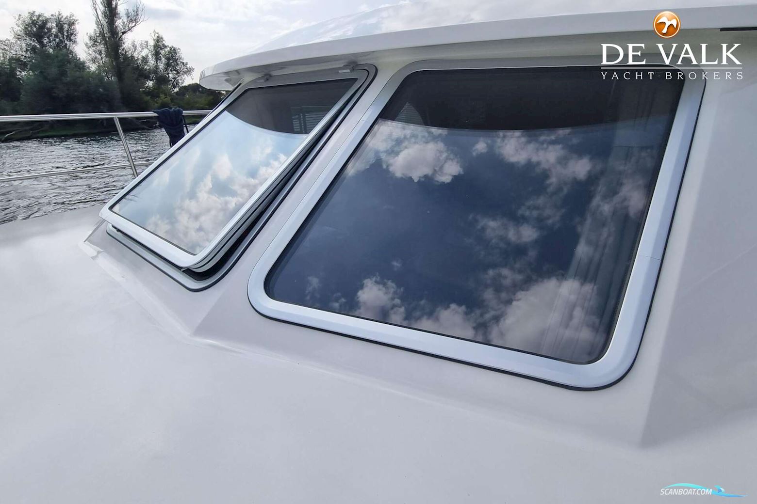 Vischer Yachting Custom 125AC