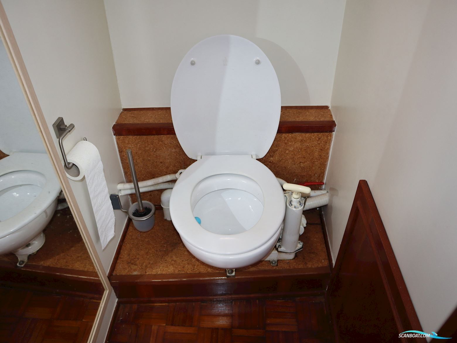 Vissers Trawler 1050