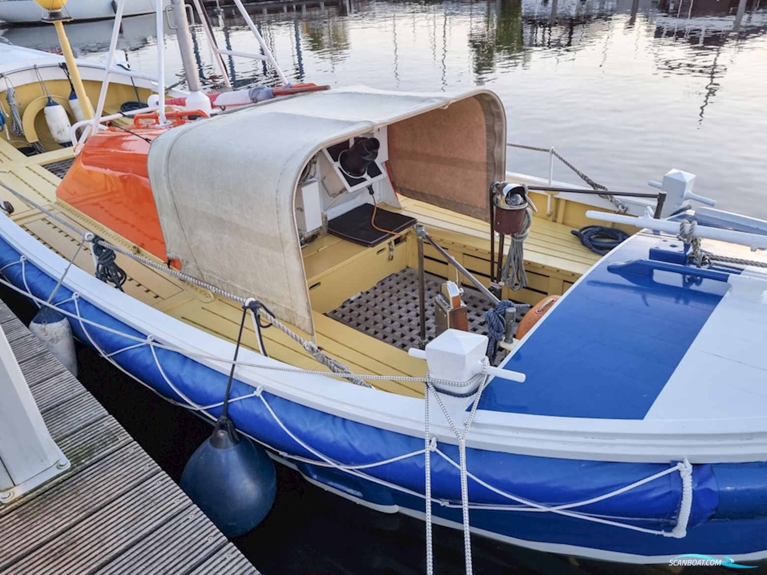 Voormalig Strand Reddingboot 10.32