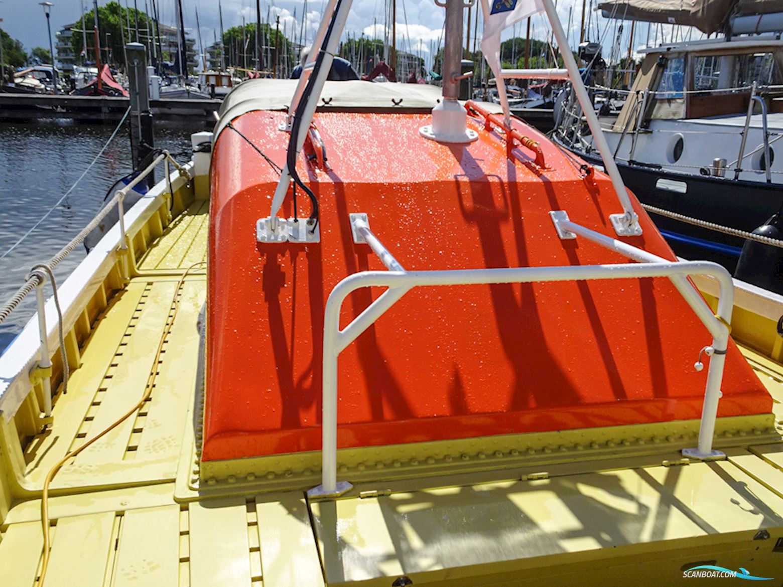Voormalig Strand Reddingboot 10.32