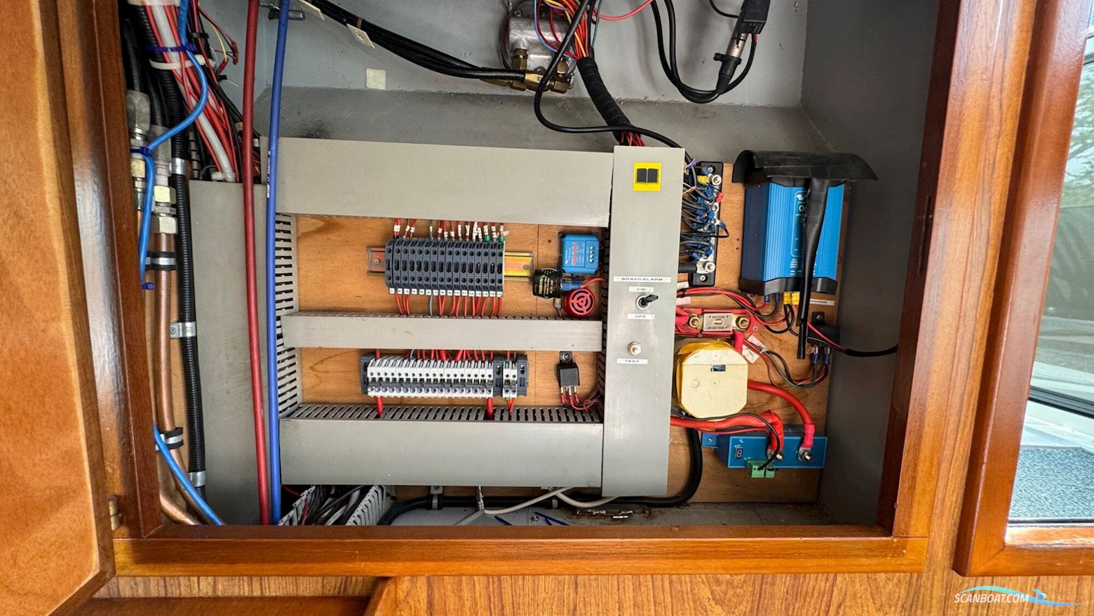 Vri-Jon Contessa 37 AK Cabrio