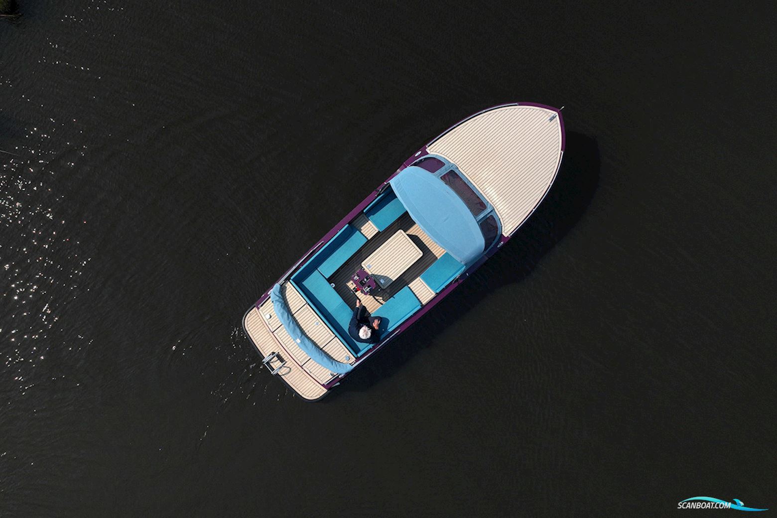 Waterman 8.0 Cabin