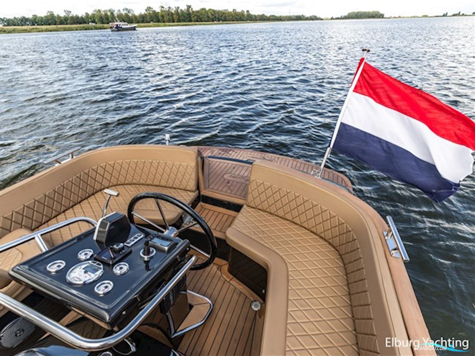 Waterspoor 717 Aviator