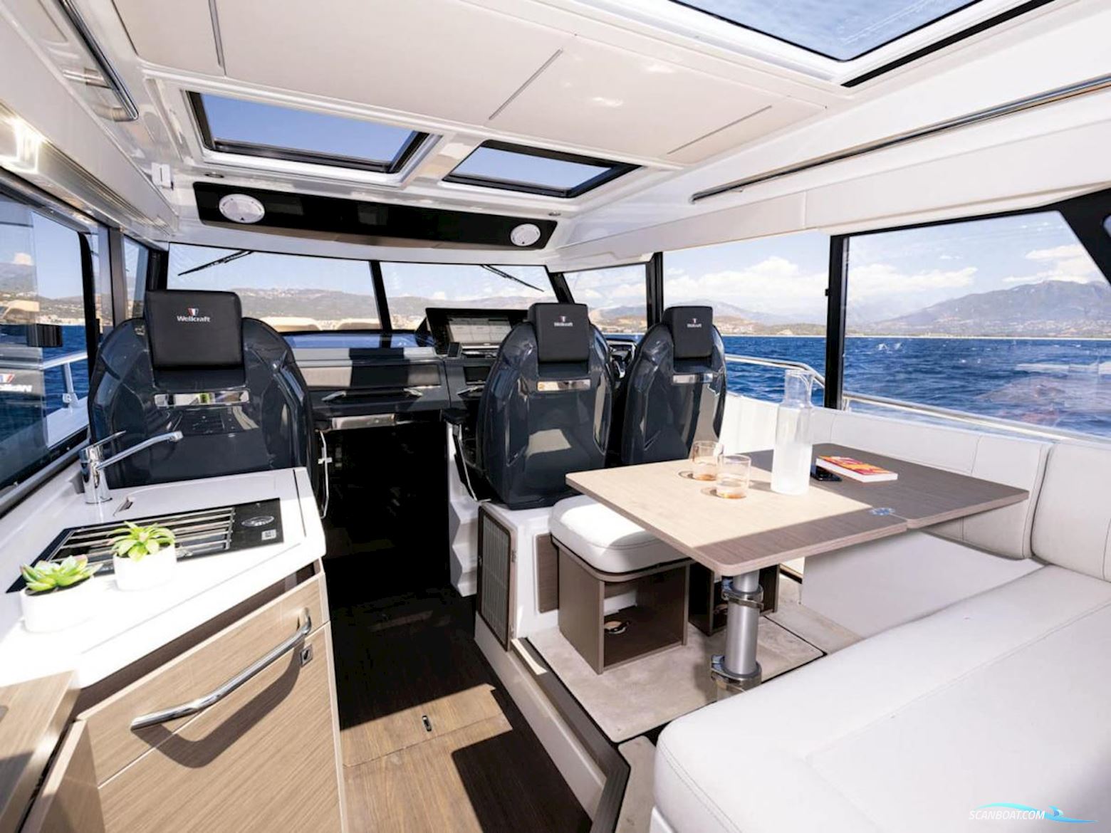 WELLCRAFT  38 EXPLORER