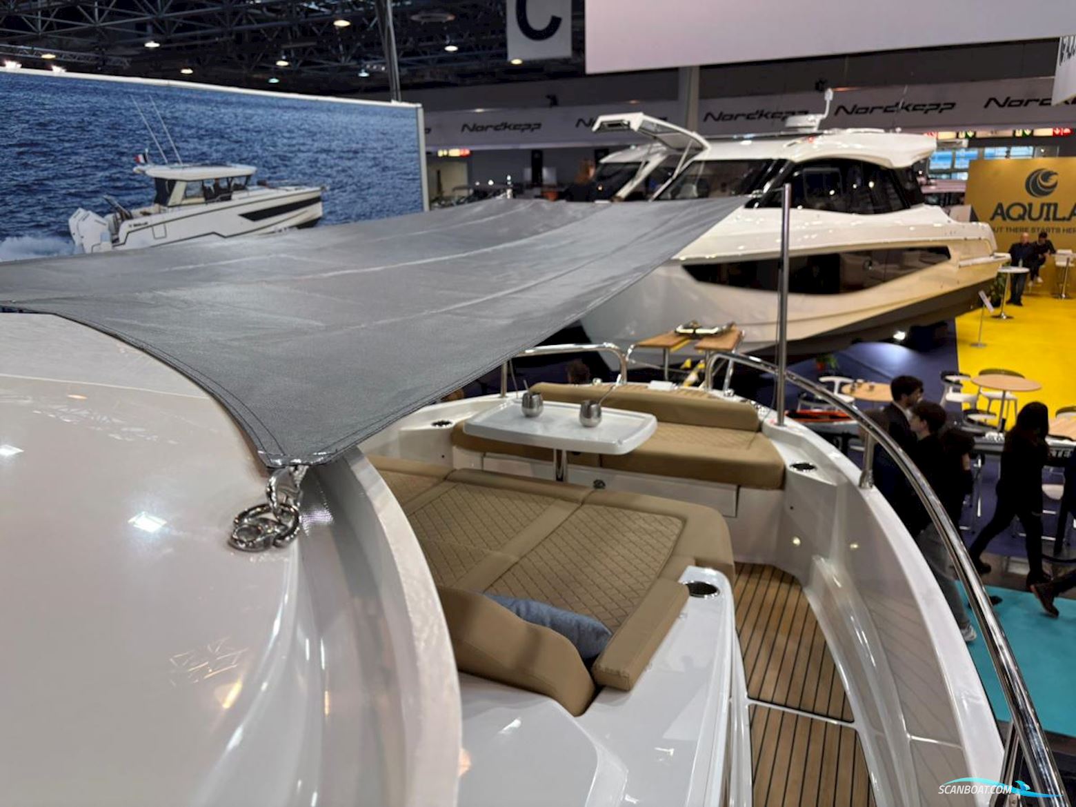 WELLCRAFT  38 EXPLORER