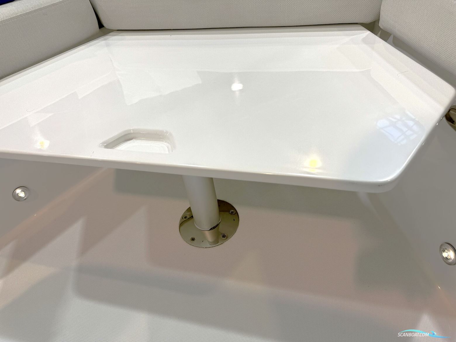 Wellcraft 28 Explorer