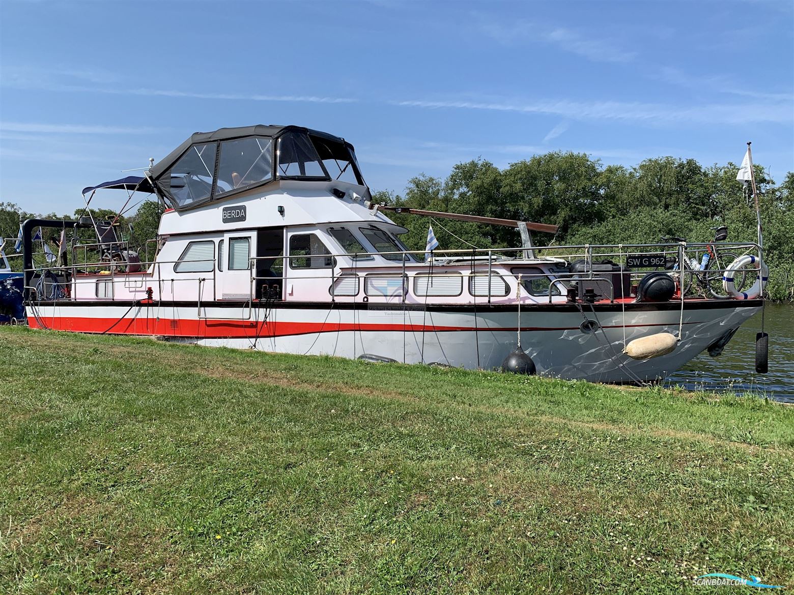 Werft Haßmersheim 15m Stahlmotoryacht