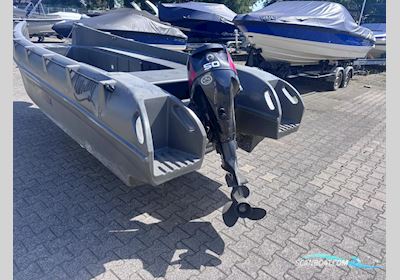 Whaly 455R Motorbåt 2024, med Evinrude motor, Holland