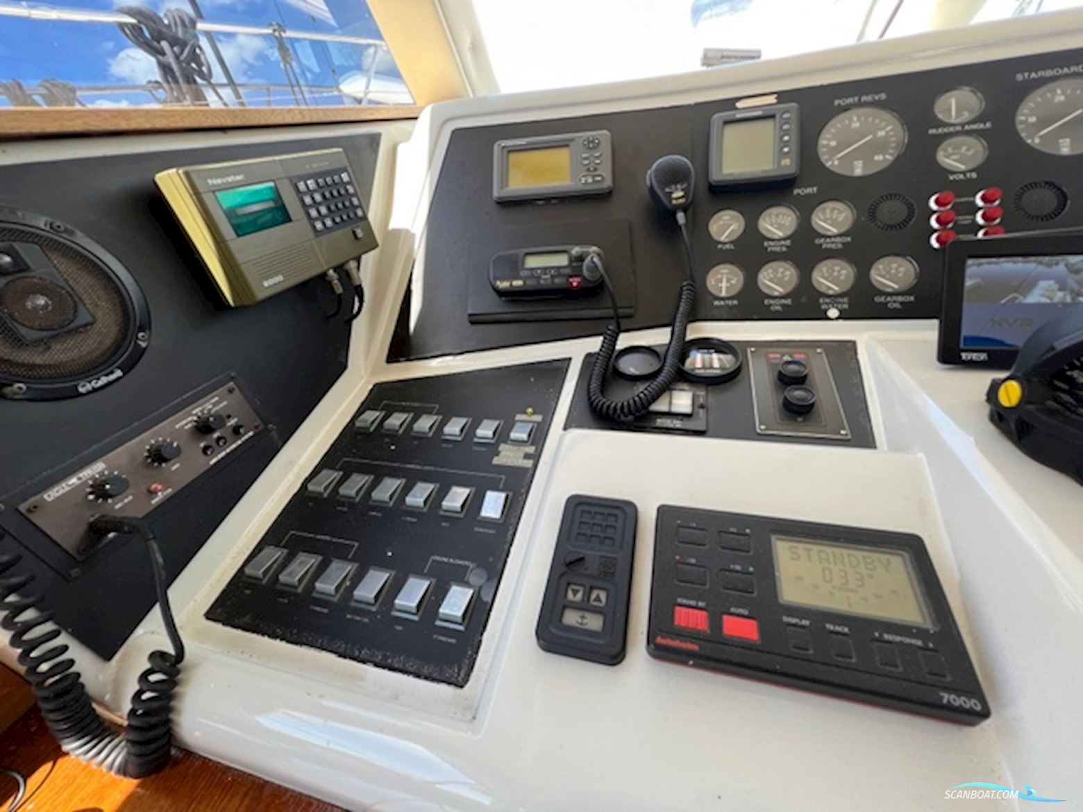 Whitewater Wolfe 46 Flybridge