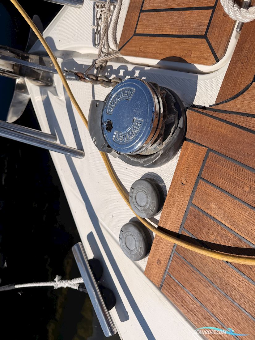 Windy 28 Ghibli