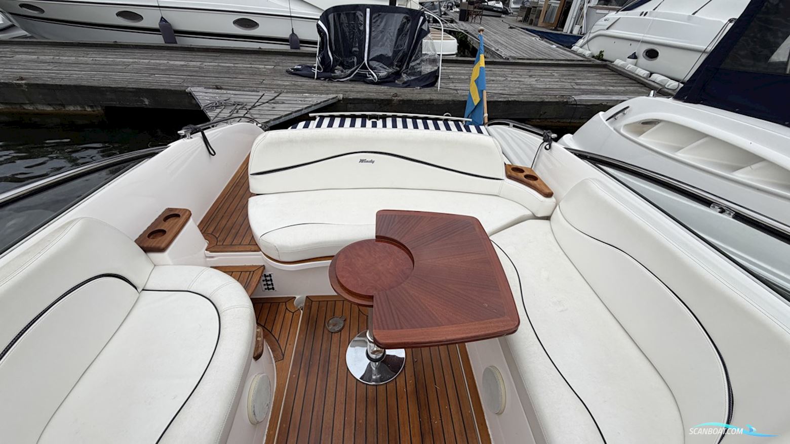 Windy 28 Ghibli