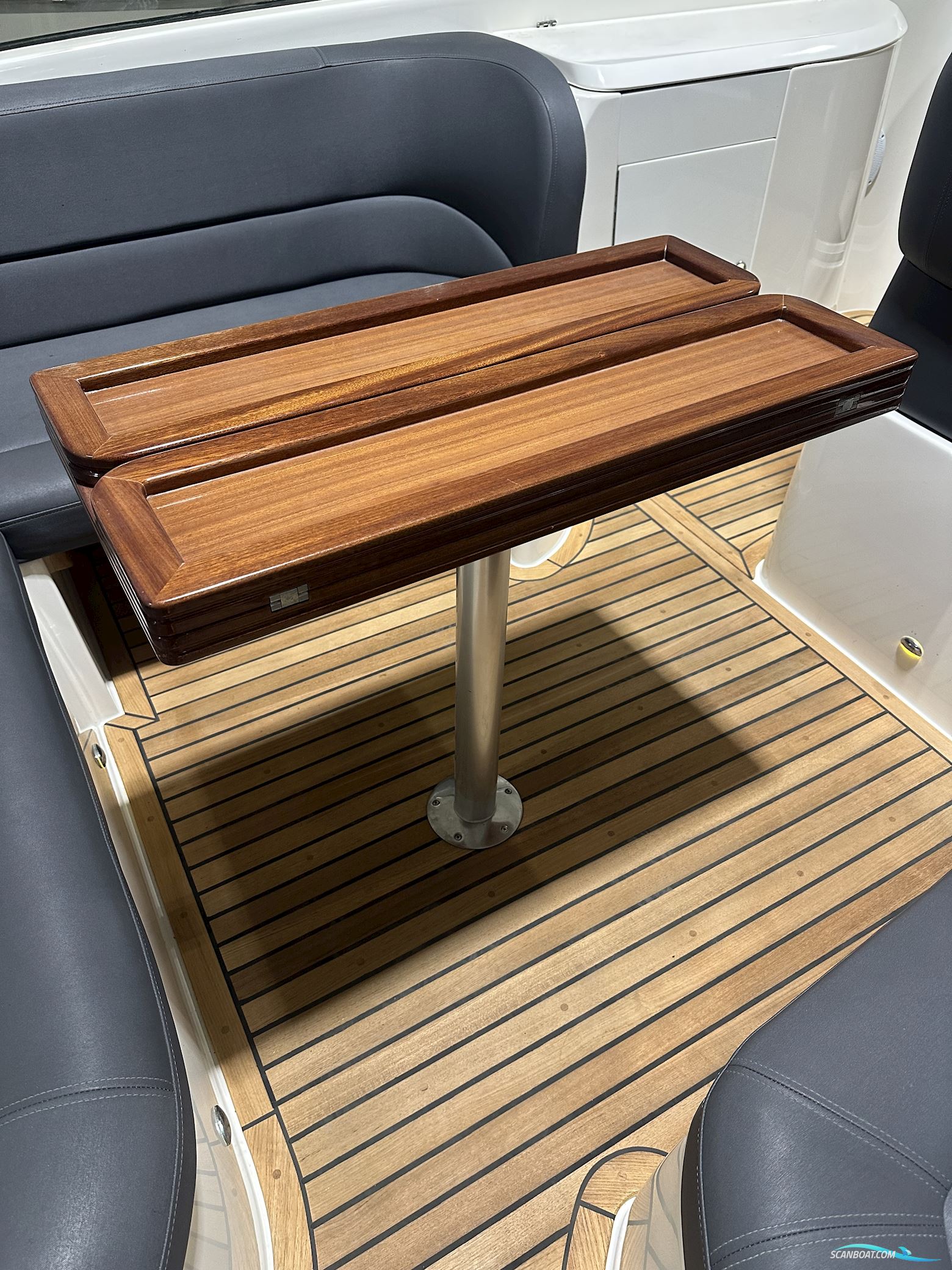 Windy 32 Grand Tornado