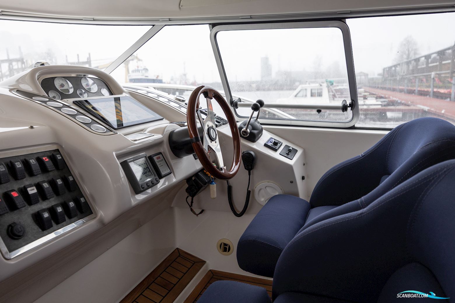 Windy 37 Grand Mistral HT (2008) | 410h | Twin Volvo Penta KAD300 | Immaculate Condition | One Owner