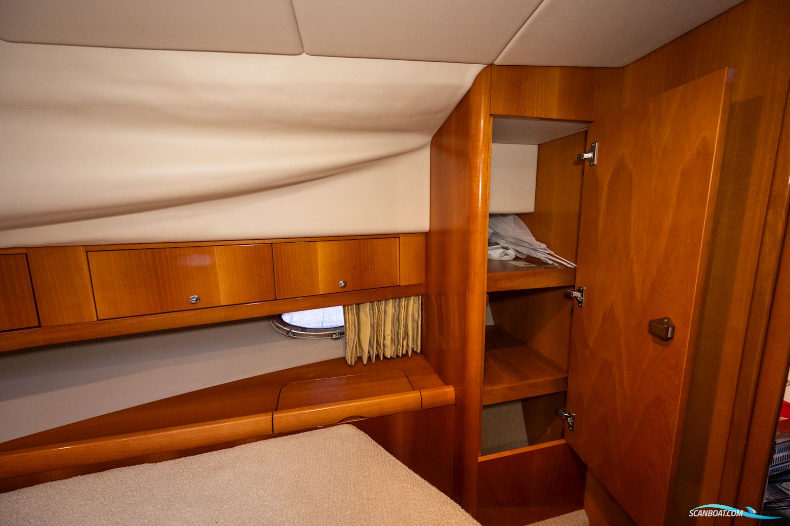 Windy 37 Grand Mistral HT (2008) | 410h | Twin Volvo Penta KAD300 | Immaculate Condition | One Owner