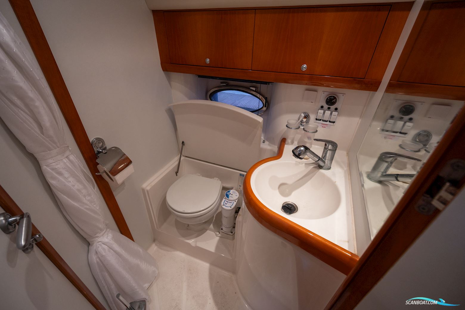 Windy 37 Grand Mistral HT (2008) | 410h | Twin Volvo Penta KAD300 | Immaculate Condition | One Owner