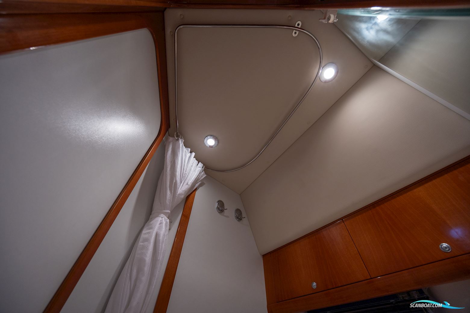 Windy 37 Grand Mistral HT (2008) | 410h | Twin Volvo Penta KAD300 | Immaculate Condition | One Owner