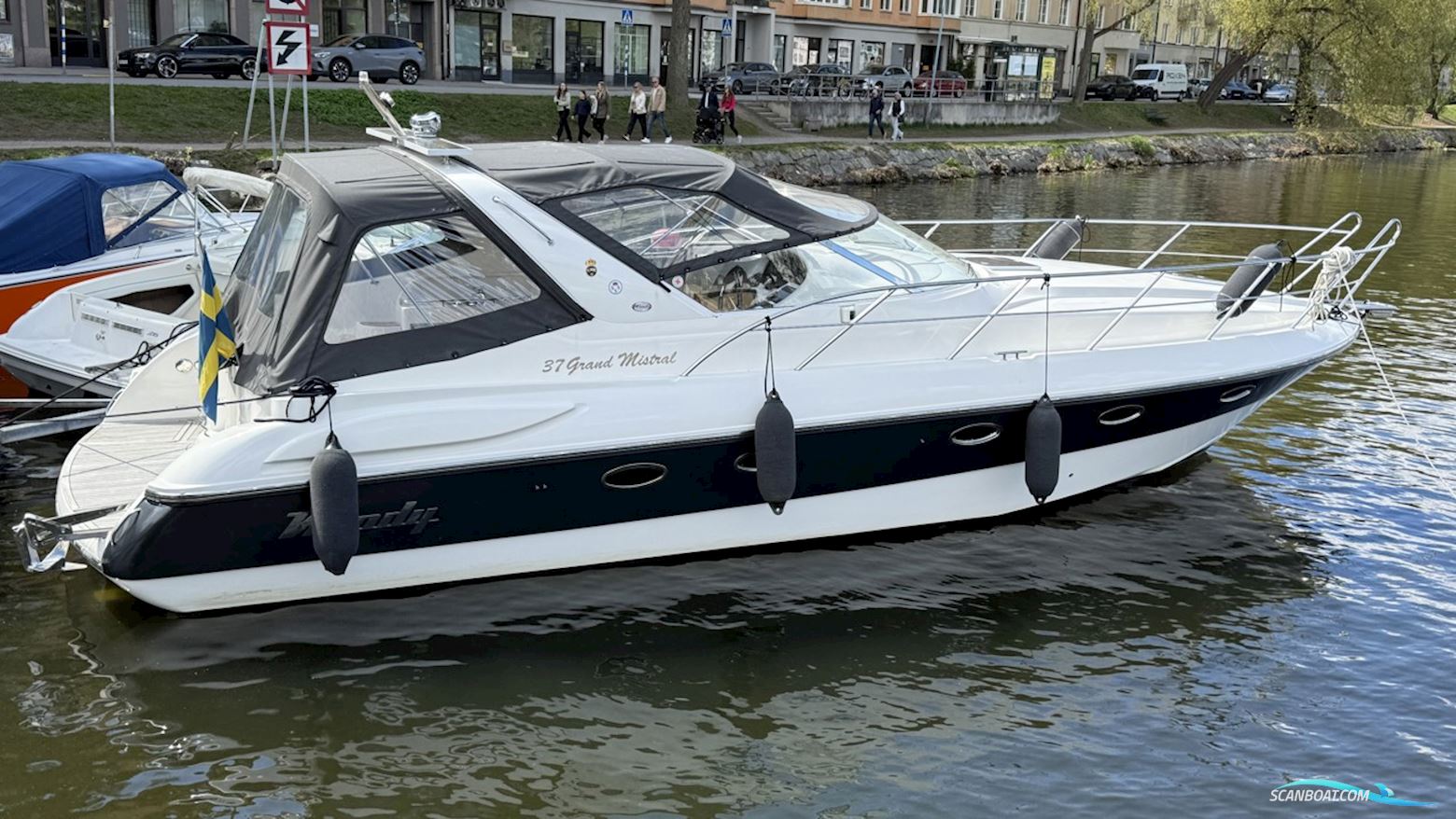 Windy 37 GRAND MISTRAL Motorbåt 2002, med 2 x Volvo Penta  motor, Sverige