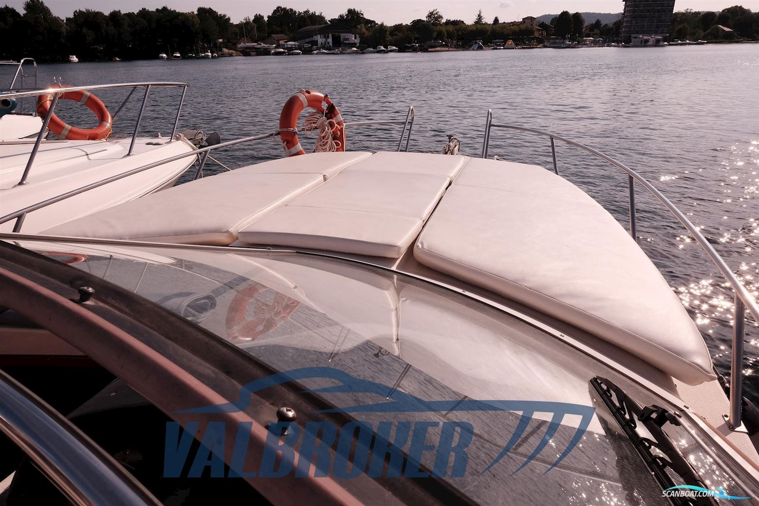Windy Boats Windy 9800