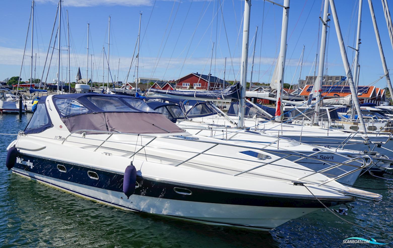 Windy Mistral 33 Motorbåt 1997, med Volvo Penta Kad 42 motor, Sverige