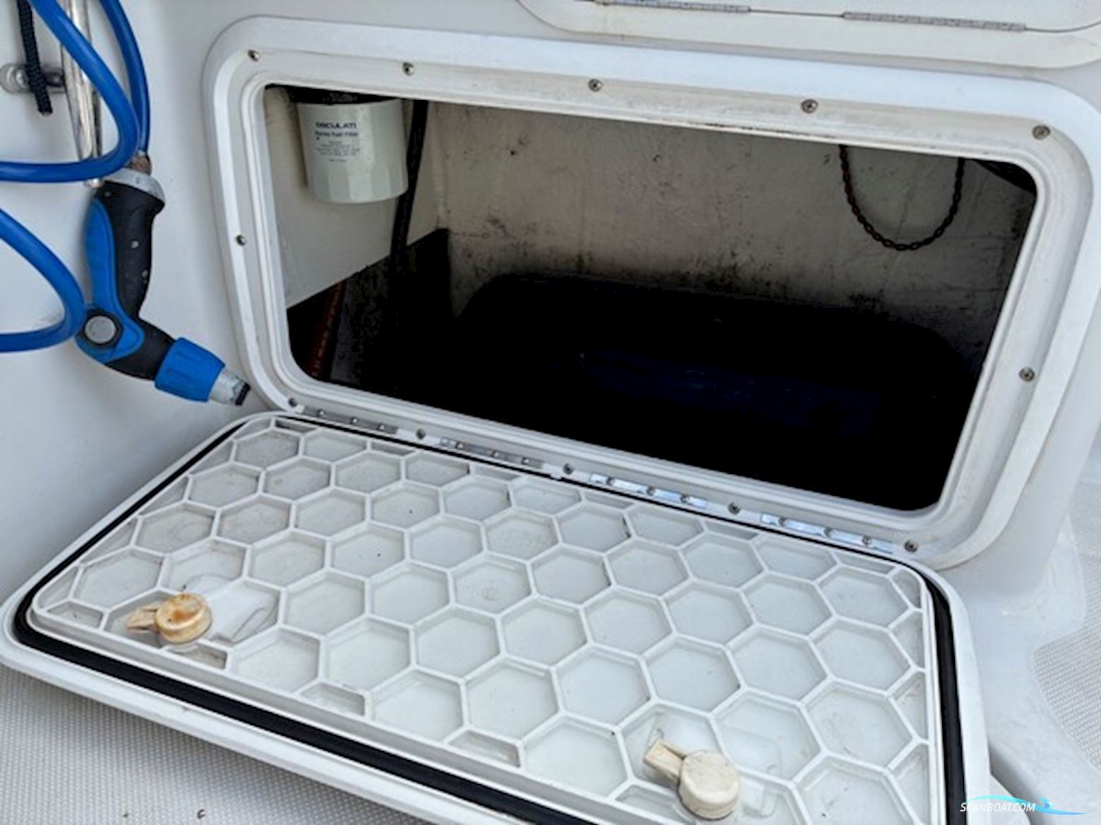 WorldCat Glacier Bay catamaran Isle Runner 2270 m/2 stk. Suzuki F140 hk og float-on alutrailer