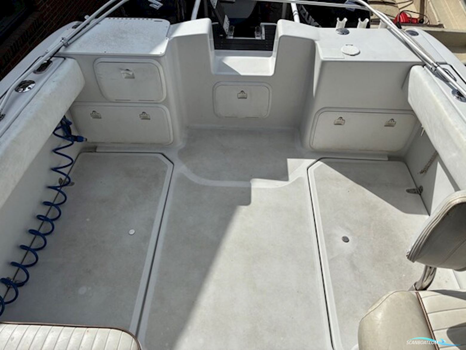 WorldCat Glacier Bay catamaran Isle Runner 2270 m/2 stk. Suzuki F140 hk og float-on alutrailer