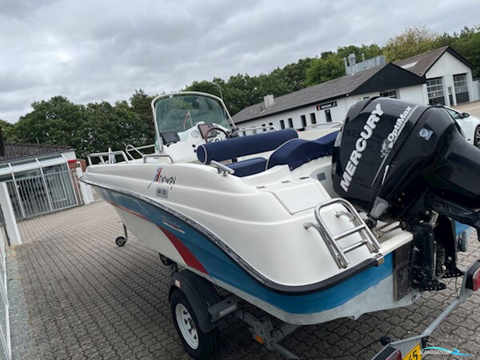 X enes Explorer 570 med Mercury 115 HK Optimax og Tysse Bådtrailer