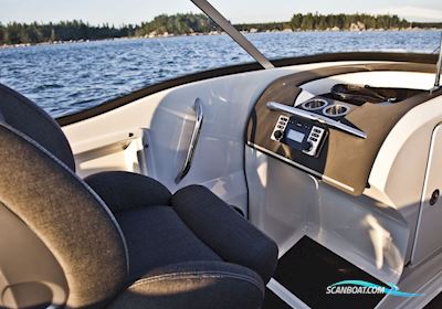 XO 240 RS Motorbåt 2014, med Evinrude 300 E-Tec motor, Estonia