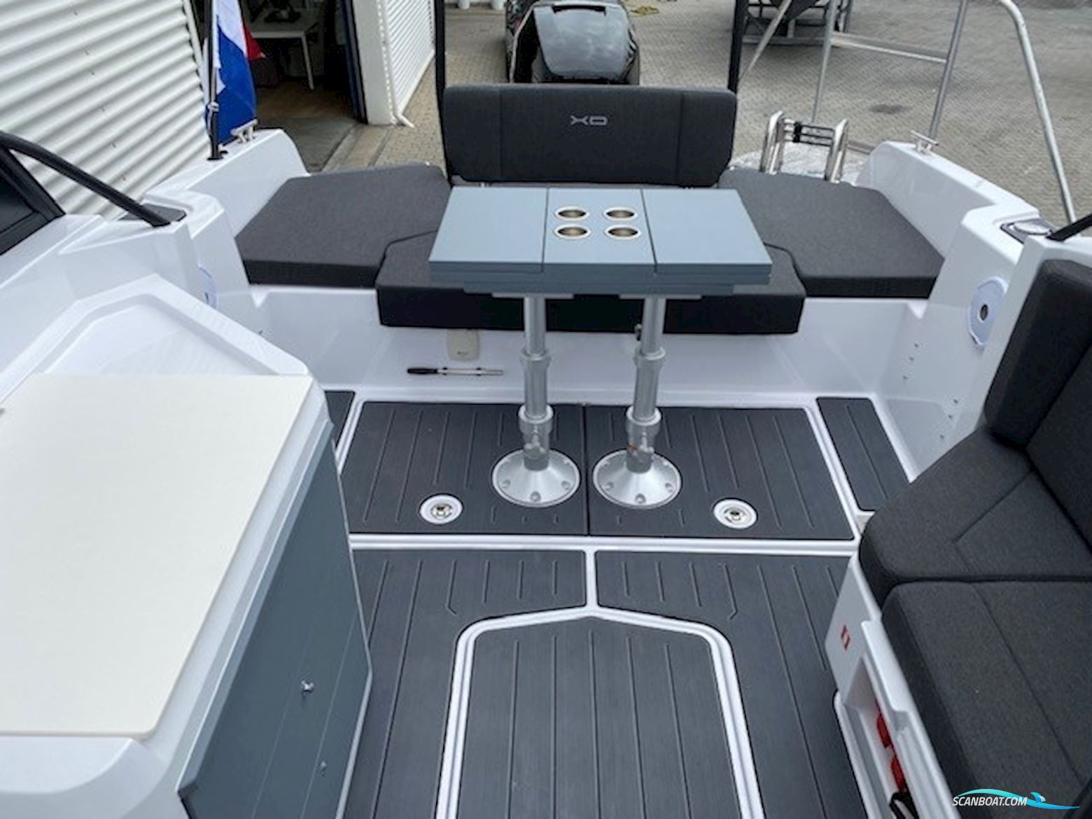 XO BOATS dscvr 9 targa