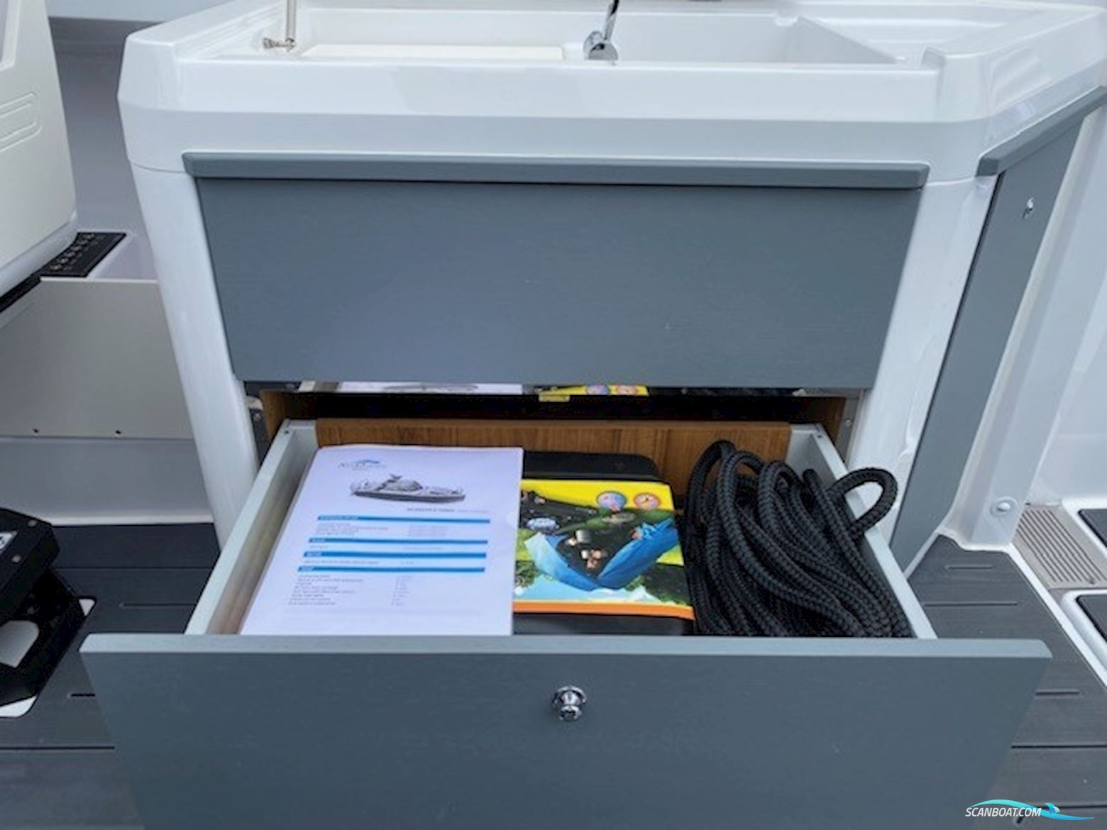 XO BOATS dscvr 9 targa