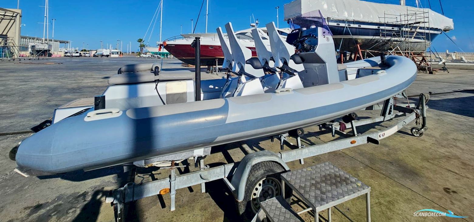 XTENDERS 6.3m Shuttle